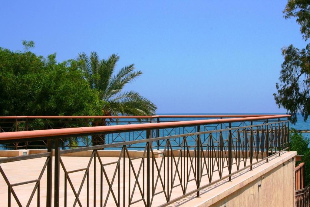 Sunrise Arches Apartments Limassol Zimmer foto