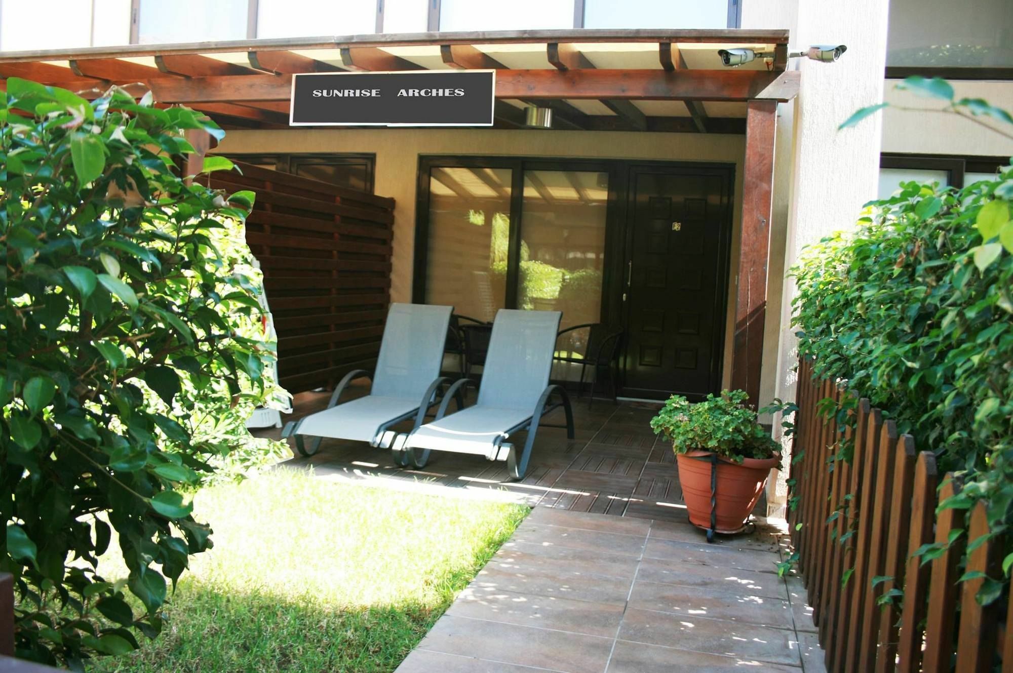 Sunrise Arches Apartments Limassol Exterior foto